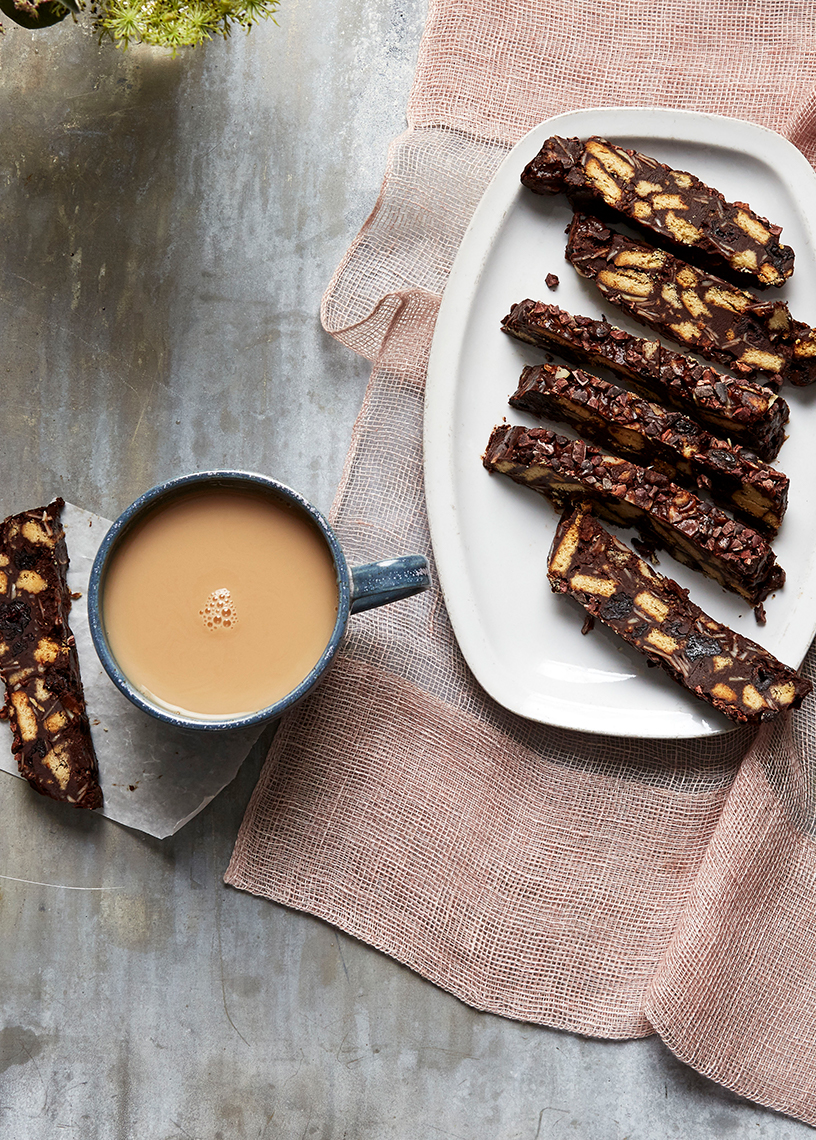 CHERRY, ALMOND AND DARK CHOCOLATE TIFFIN